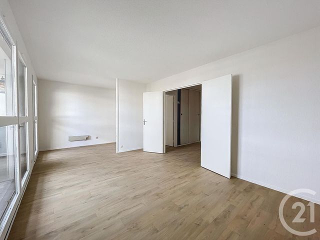 Appartement F2 à vendre - 2 pièces - 53.2 m2 - LES MUREAUX - 78 - ILE-DE-FRANCE - Century 21 Agence Hennequin